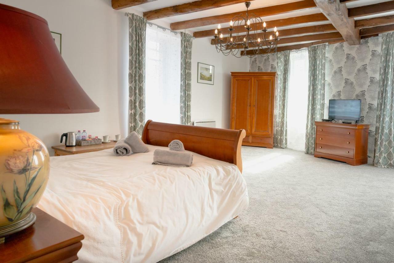 Auberge Du Noyer Londigny Εξωτερικό φωτογραφία