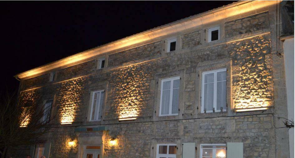 Auberge Du Noyer Londigny Εξωτερικό φωτογραφία